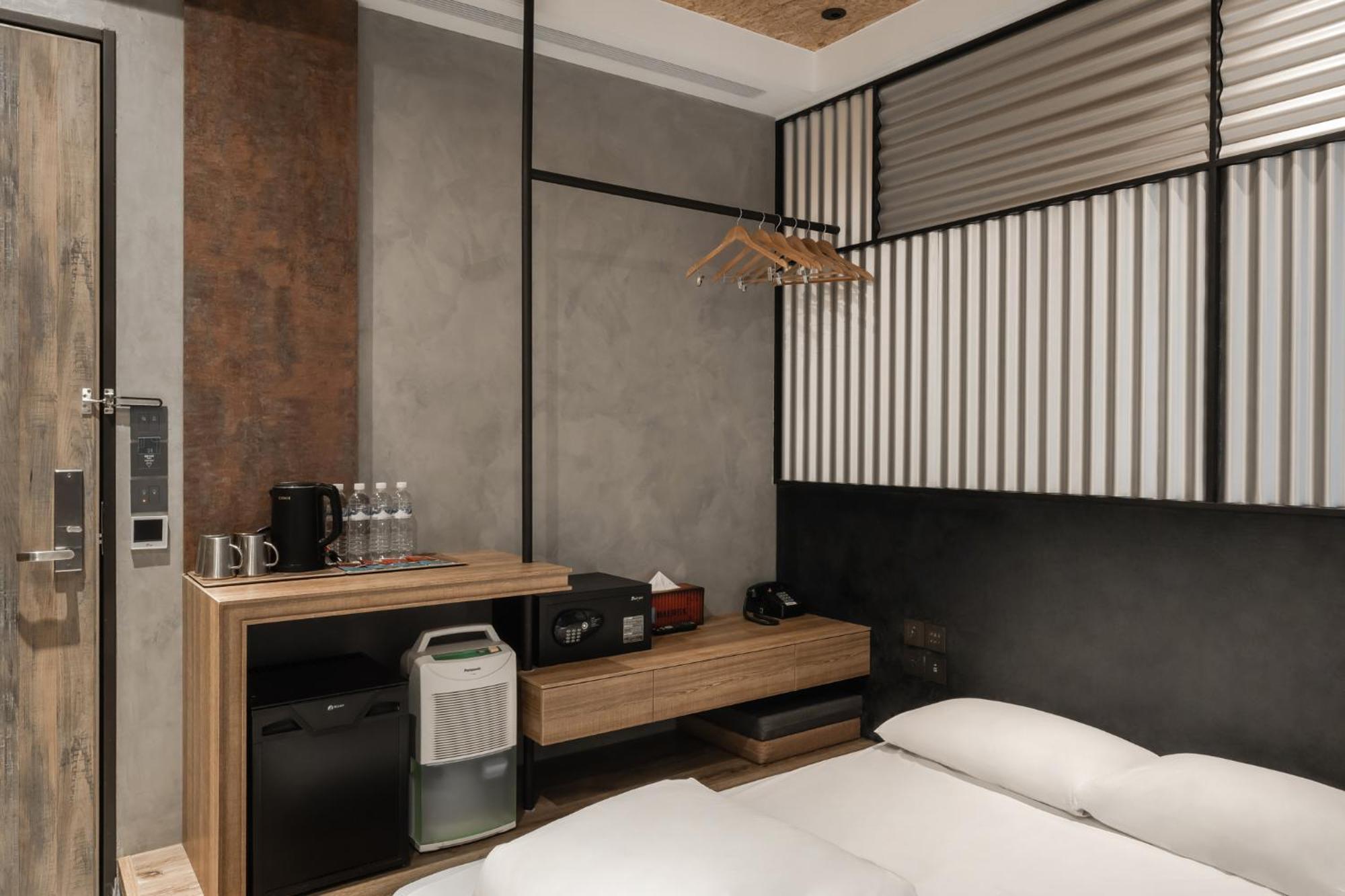 Hotel Leisure 台南行旅-巷弄潮旅 מראה חיצוני תמונה